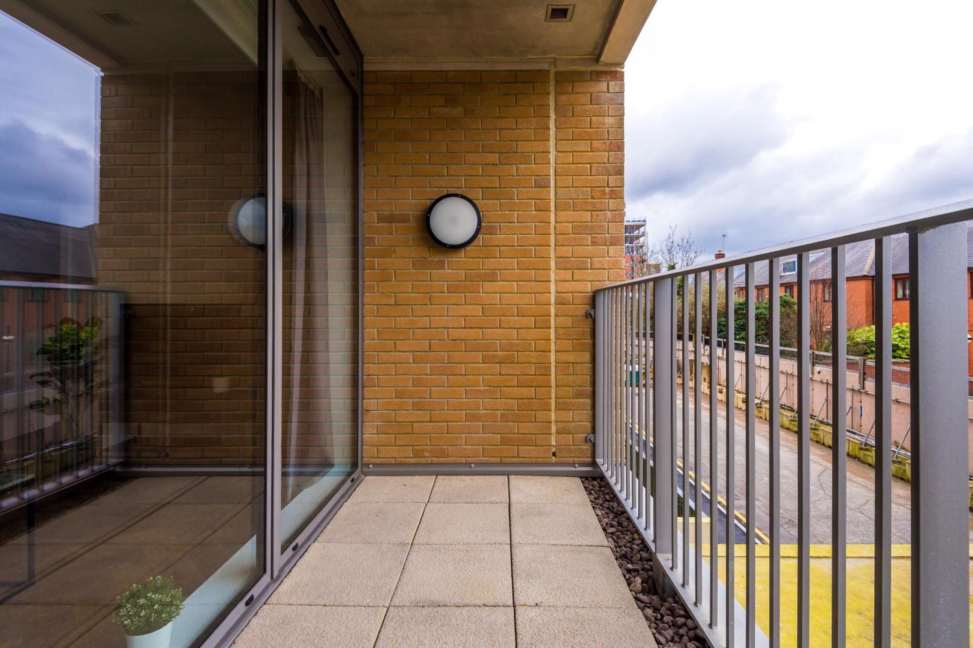 Hilltop Serviced Apartments - Ancoats แมนเชสเตอร์ ภายนอก รูปภาพ